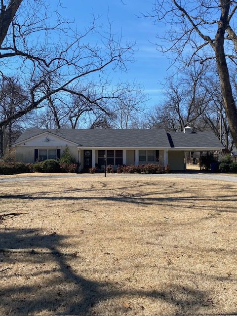 859 Friars Point Front