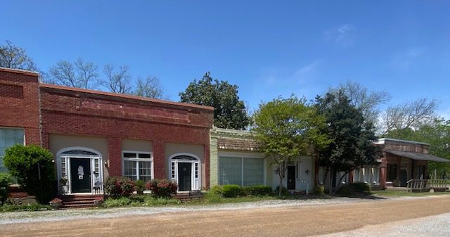 Main Street Lyon, MS $240,000